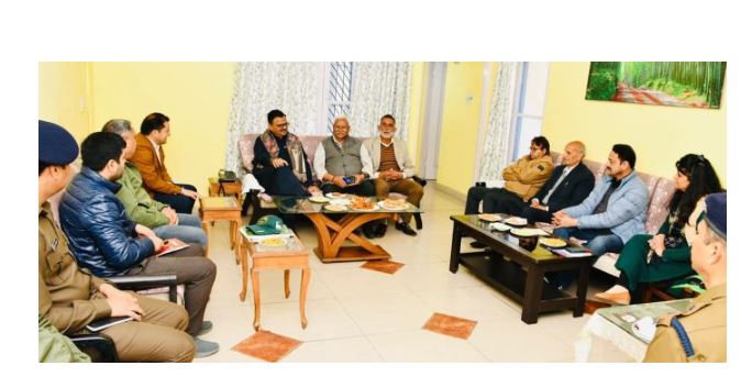 'विलुप्त होने से लड़ना: राणा ने लुप्तप्राय प्रजातियों की रक्षा के लिए नवीन उपायों का आह्वान किया |'